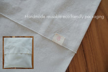 Load image into Gallery viewer, Ribbed Wool Short Cardigan