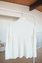 Load image into Gallery viewer, Back