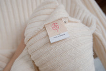 Load image into Gallery viewer, Ribbed Wool Mock Neck Sweater