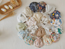 Load image into Gallery viewer, Round drawsting pouch