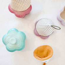 Load image into Gallery viewer, Triangle Pot Holders | set of 2