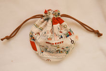 Load image into Gallery viewer, Hello Kitty | Round drawsting pouch
