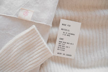 Load image into Gallery viewer, Fitted Cashmere Knit Pullover
