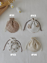 Load image into Gallery viewer, Round drawsting pouch
