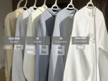 Load image into Gallery viewer, XIU SWEATSHIRT | EMBROIDERY ASTRONAUT | PIGGY | PEACH | AVO | RAINBOW
